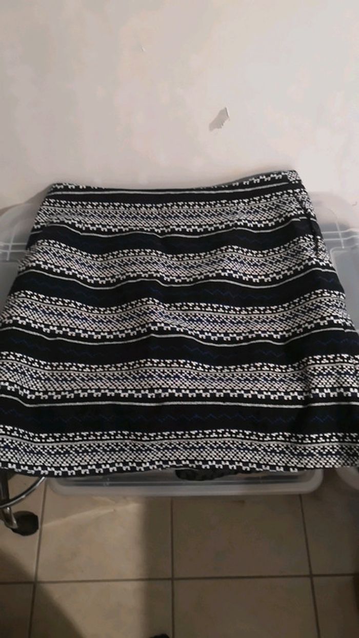 Jupe neuve - photo numéro 4