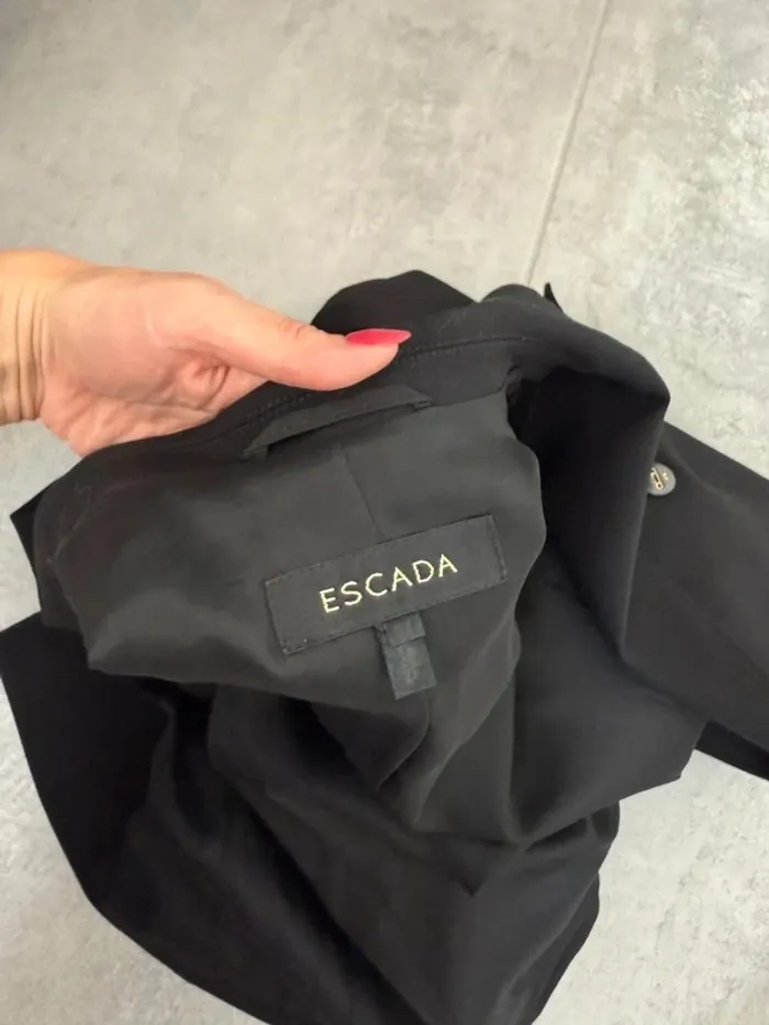 Magnifique veste Blazer Escada en laine femme noir taille 34 comme neuf - photo numéro 7