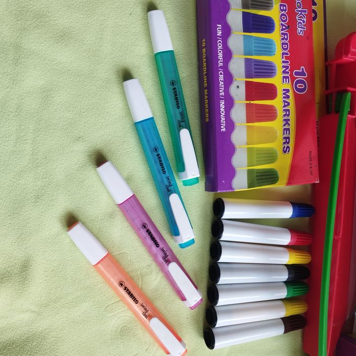 Malette pour dessiner colorier Neuf - photo numéro 9