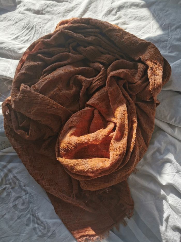 Grande écharpe marron neuve