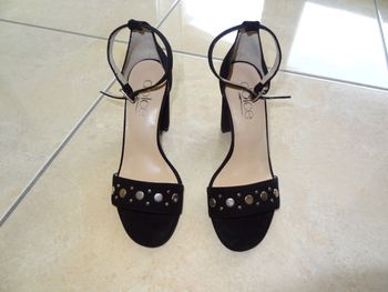 Chaussures à brides noires T 35
