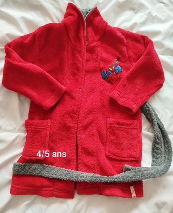 Peignoir marvel 4 5 ans