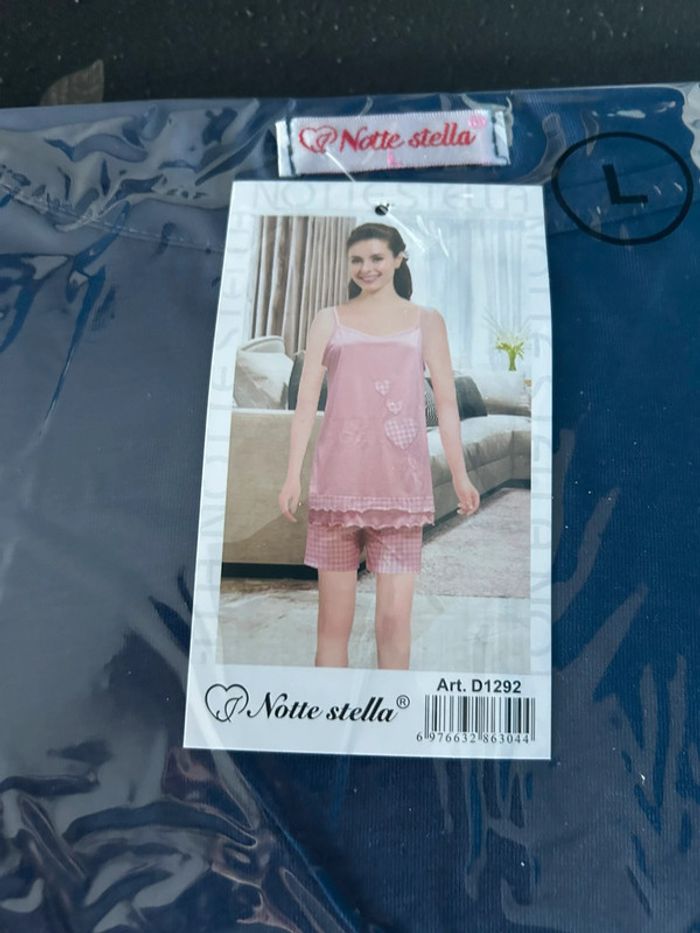 Pyjamas neuf - photo numéro 2