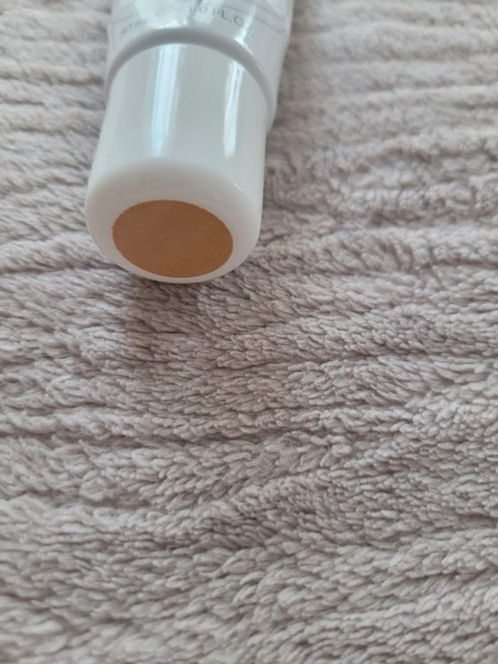 Fond de teint fluide teinte 2.5 Couvrance - photo numéro 3