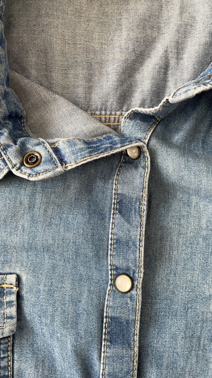 Chemise bleu en jean - photo numéro 2
