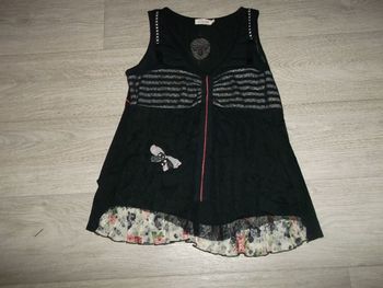 Tunique LA MODE EST A VOUS noire et multicolore, dentelle, taille 40 TBE