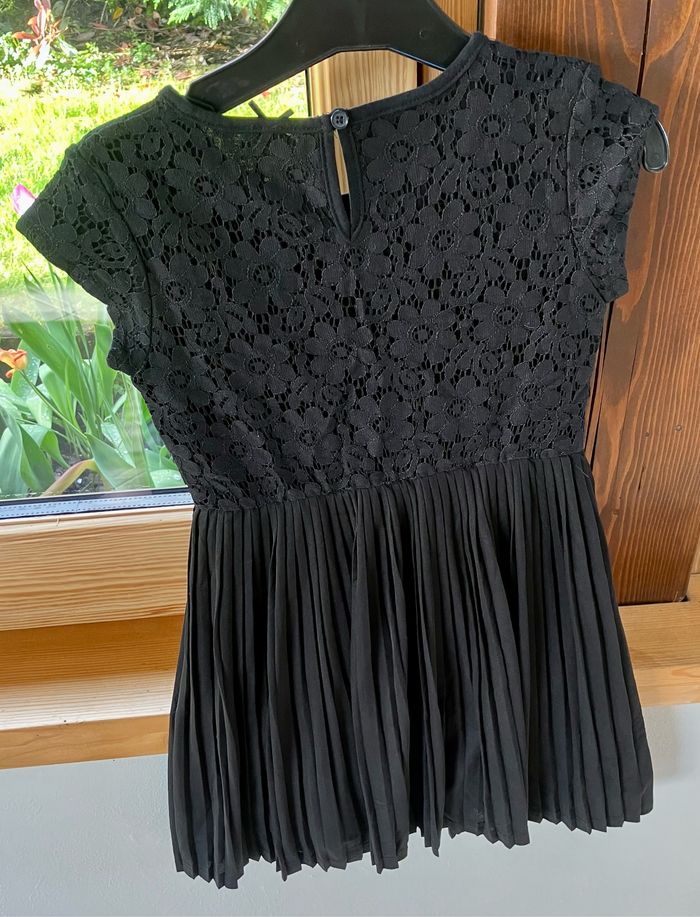 Robe 6/7 ans - photo numéro 2