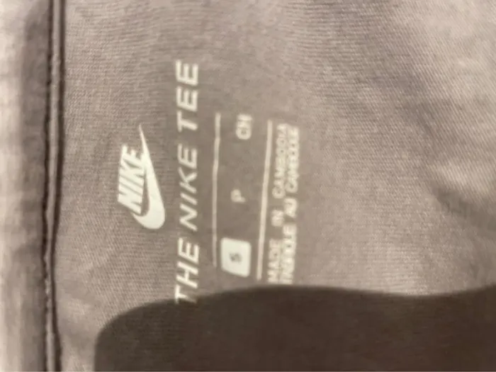 Te shirt Nike femme taille S  très bon état - photo numéro 5