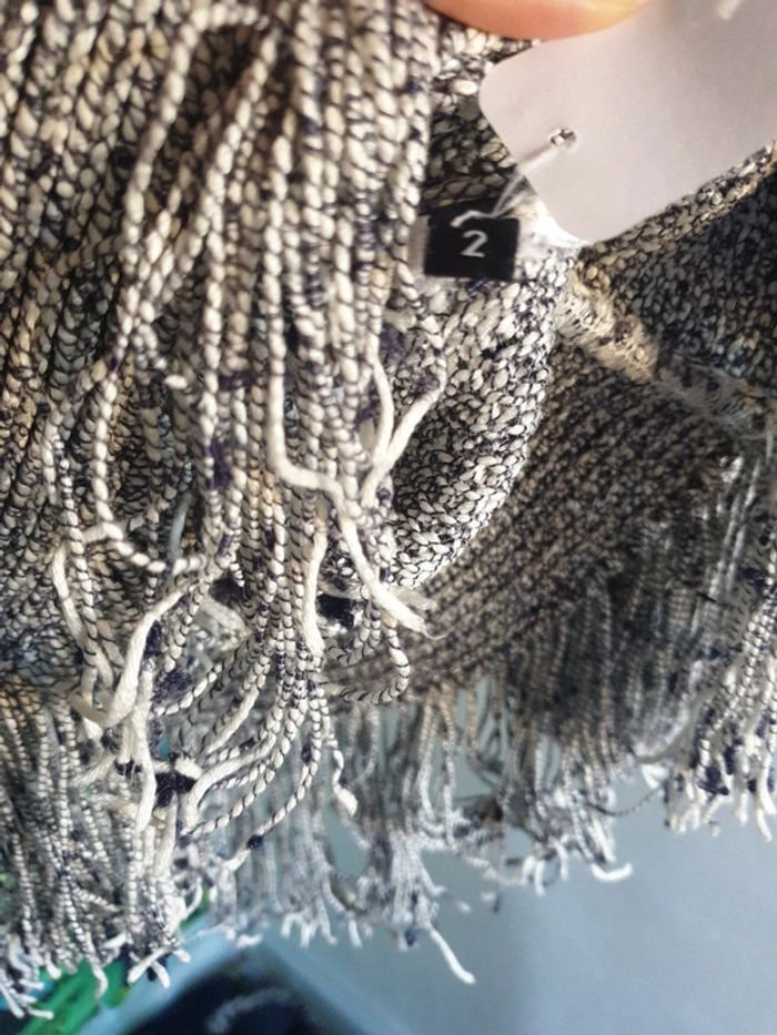 Pull ajouré frangé - photo numéro 4