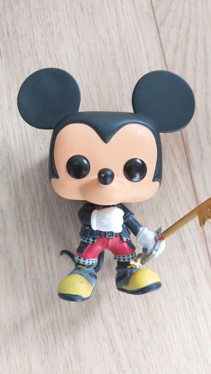 Funko Pop Mickey avec clé - photo numéro 2