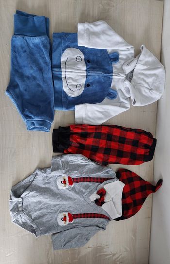 Lot  de 57 vêtements garçon 6mois