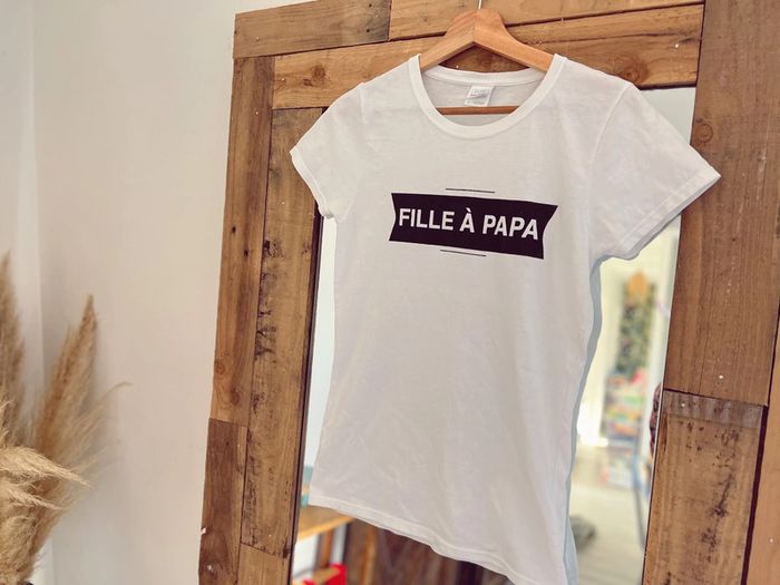 Tee-shirts femme « fille à papa » - photo numéro 2