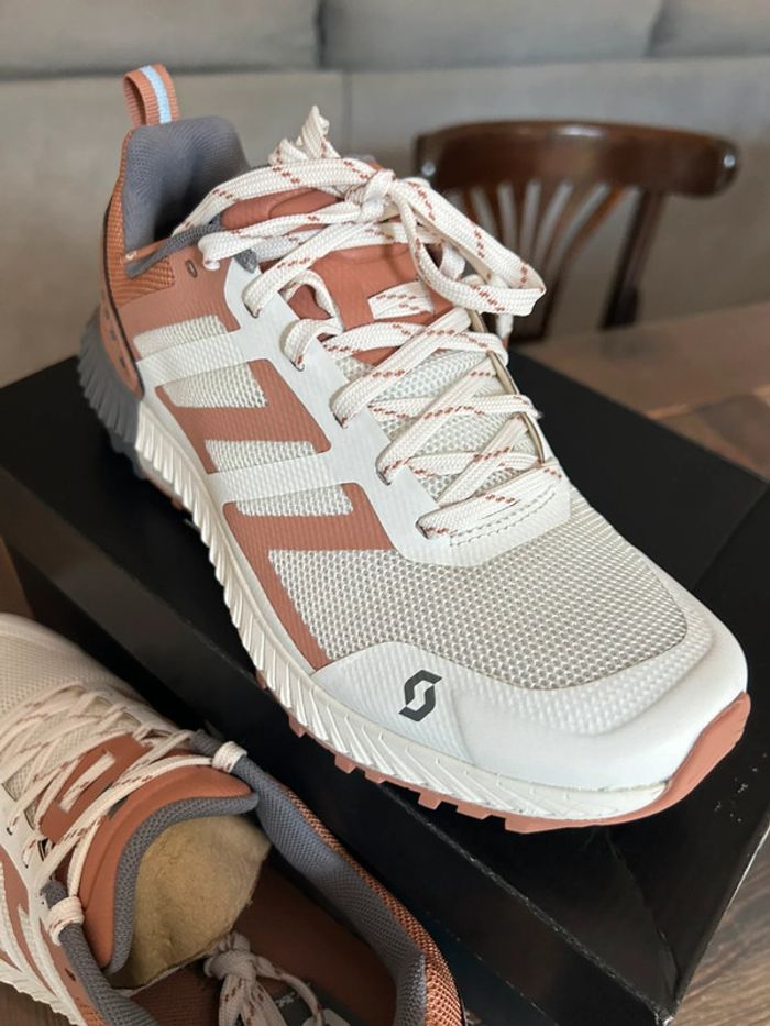 Chaussures basket de running trail - scott kinabalu 2 - blanche et beige - taille 36.5 - photo numéro 2