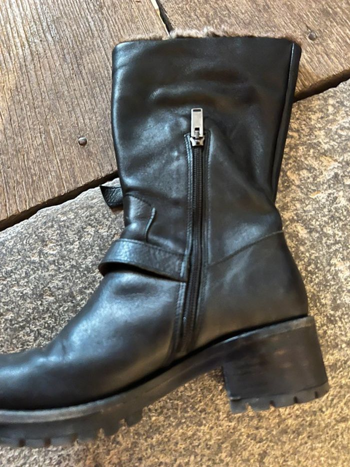 Une paire de bottes d’hiver - photo numéro 5