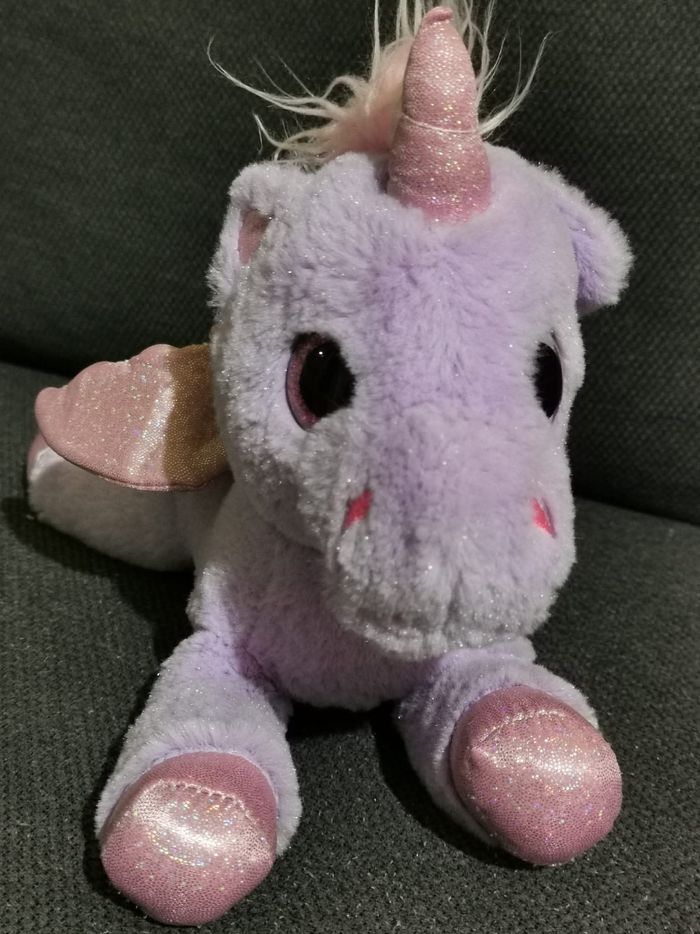 Peluche licorne violette