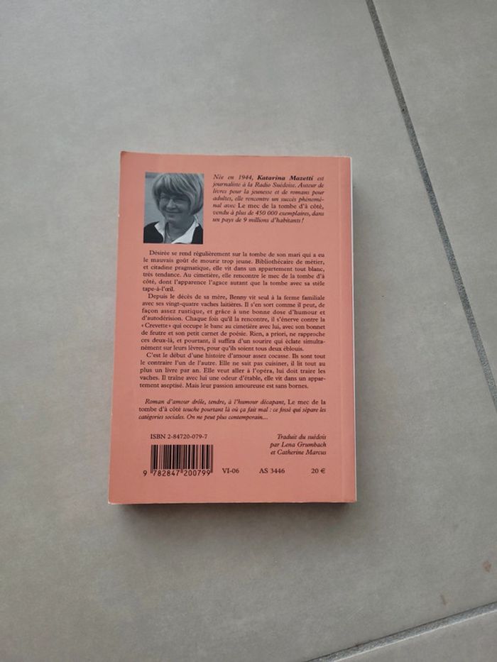 Le mec de la tombe d'a côté - photo numéro 2
