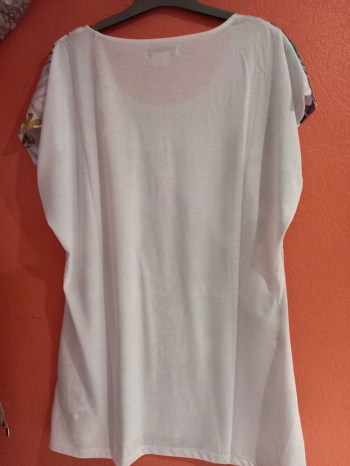 Tee-shirt taille 42/44 - photo numéro 4