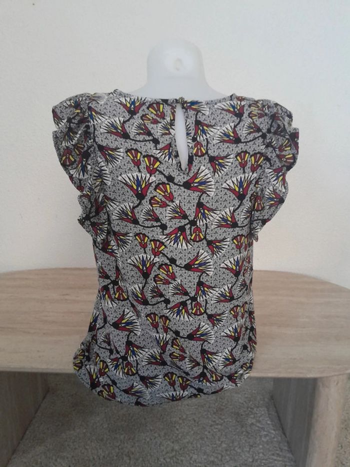 Blouse manches courtes volants💫Imprimé 💫Taille 38 - photo numéro 2