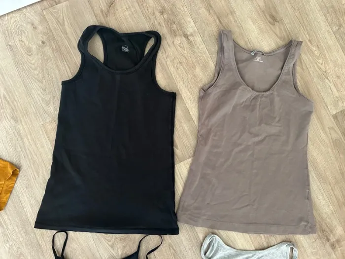 H&M, lot débardeurs ,T-shirts haut femme, taille S/36 - photo numéro 4