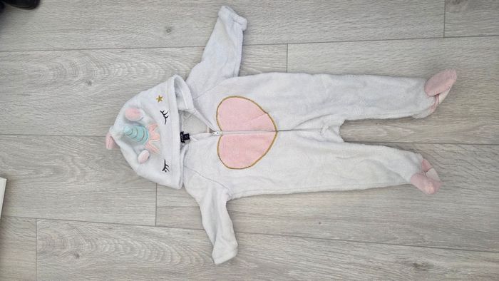 Surpyjama licorne Kiabi 6 mois - photo numéro 3