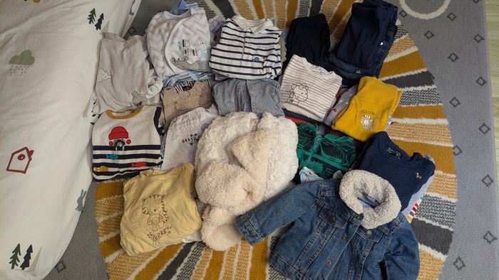 Lot de vêtements bébé garçon 6 mois