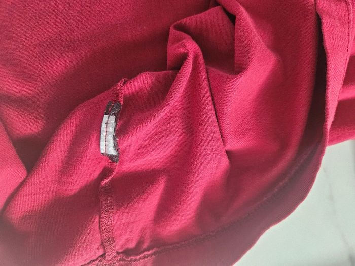 Calvin Klein jeans t-shirt bordeaux taille S - photo numéro 11