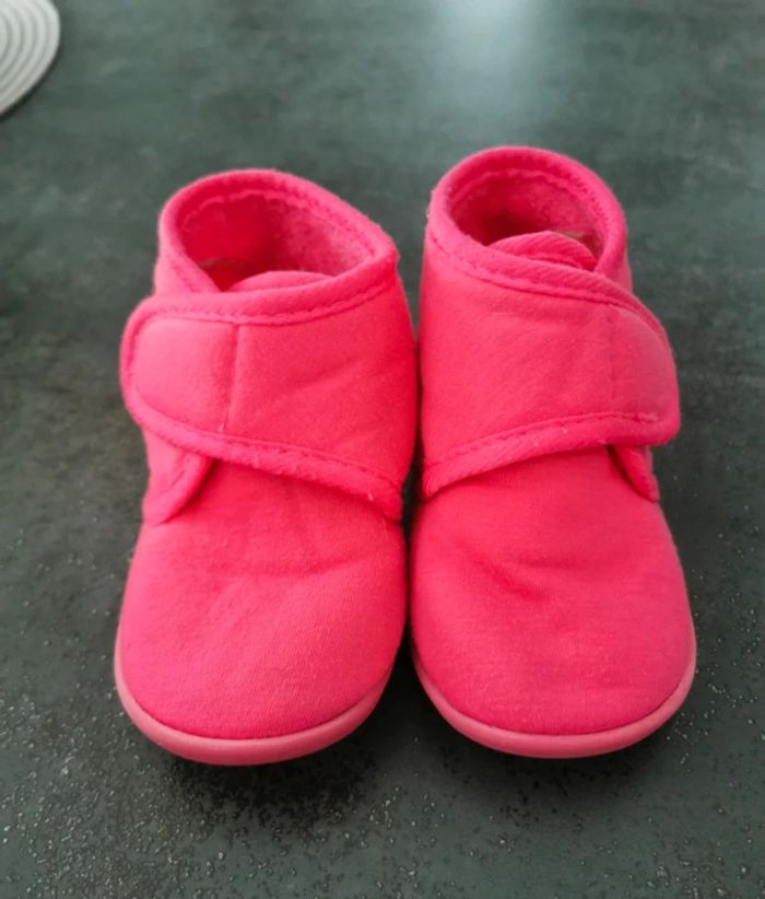 Chaussons à scratchs roses bébé fille 24 - photo numéro 2