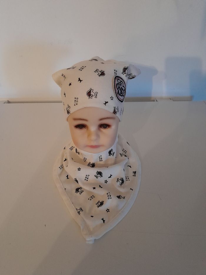 Ensemble bébé bonnet et foulard bavoir tête de mort