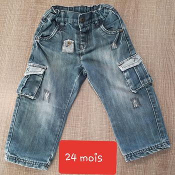 Jeans neuf 24 mois