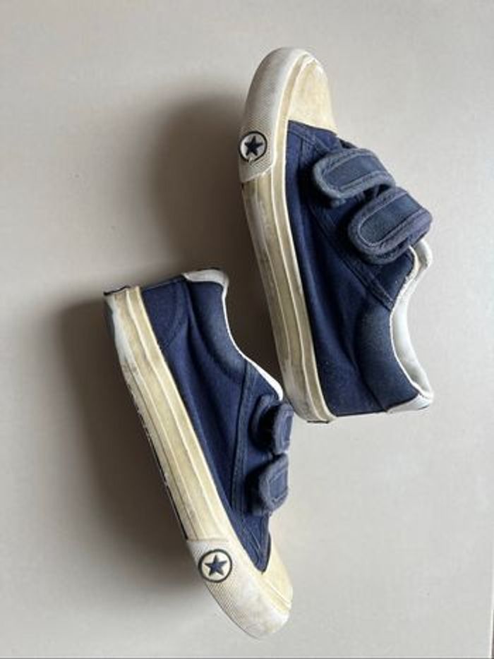 Basket en Toile A Scratch Taille 28