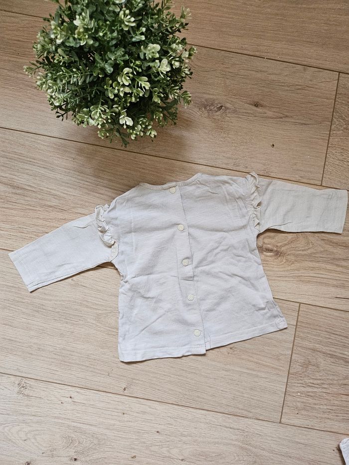 Tee shirt beige Lulu castagnette 6 mois Neuf 🌸 - photo numéro 2