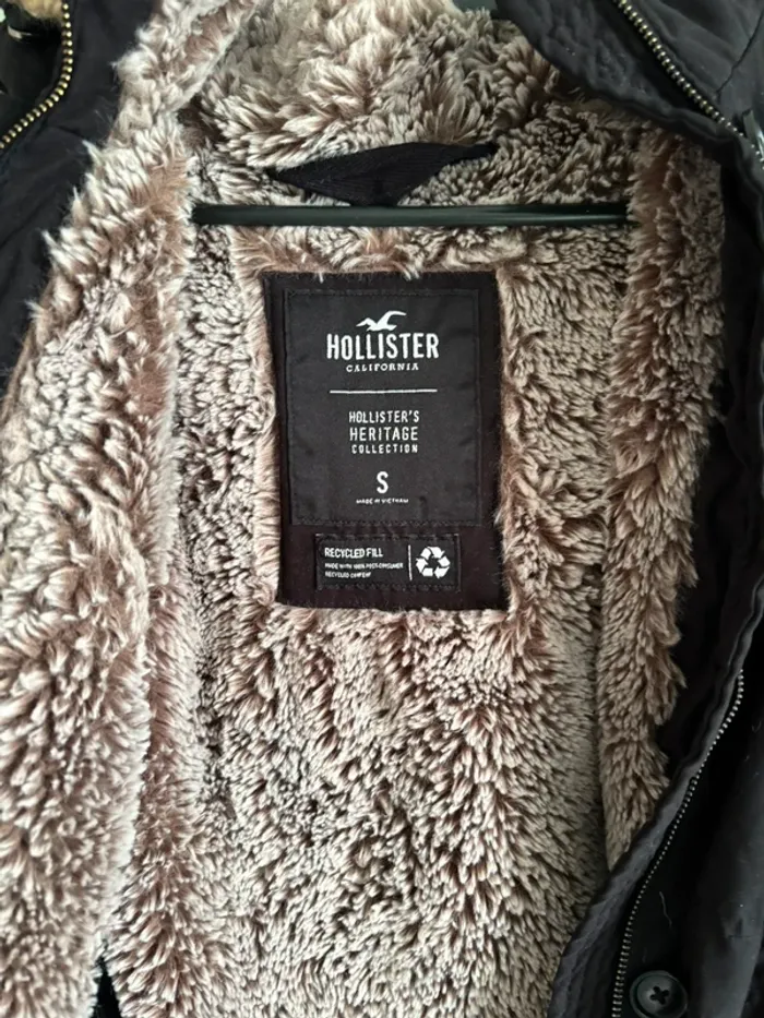 Doudoune hollister taille S - photo numéro 2