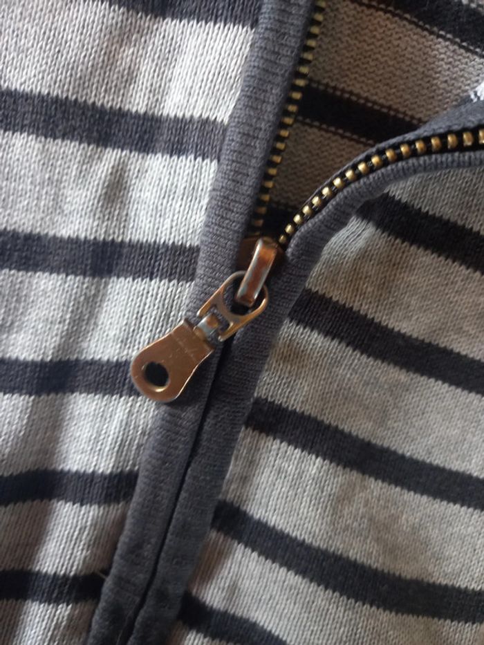Gilet à capuche 4 ans - photo numéro 4