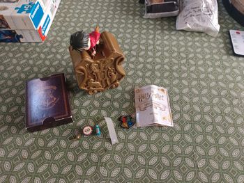 Lot Harry Potter : jeux de cartes+ figurine