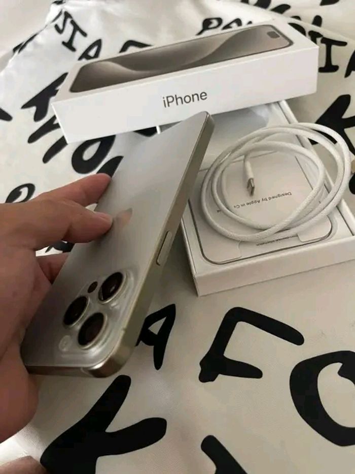 Iphone 1 5 p r o m a x - photo numéro 2