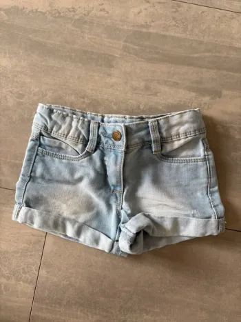Short jeans