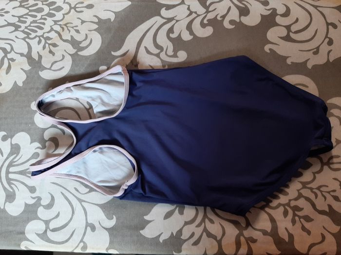 maillot de bain + bonnet et sac 5/6 ans - photo numéro 4