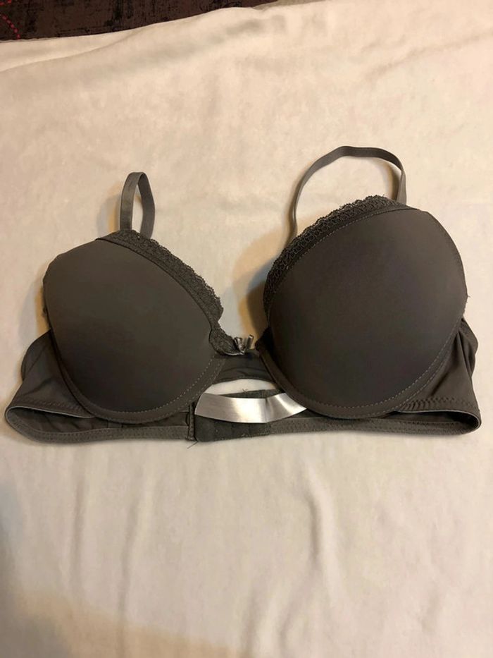 Soutien-gorge 85C