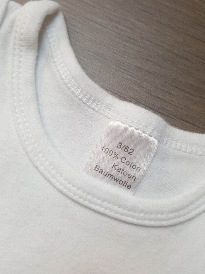 Lot de 2 bodies taille 3 mois - photo numéro 2