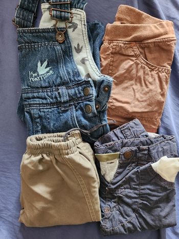 Lot de pantalon et 1 salopette