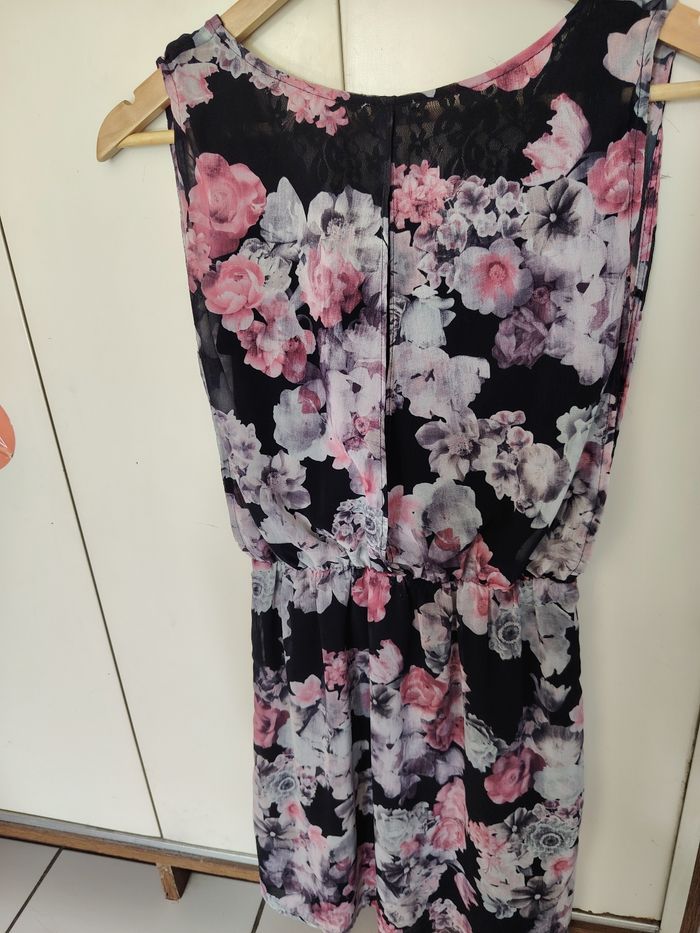 Robe dentelle - photo numéro 3