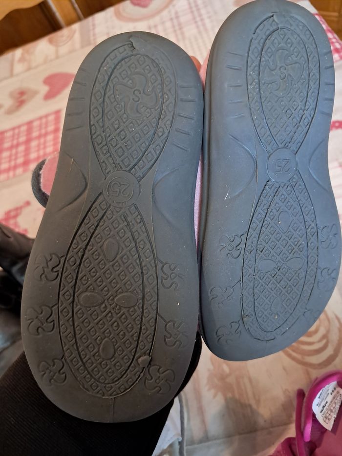 Lot de chaussures 25 - photo numéro 8