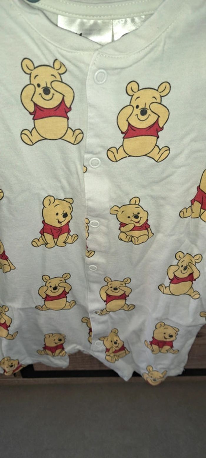 Grenouillère winnie l'ourson en 6 mois H&M - photo numéro 2