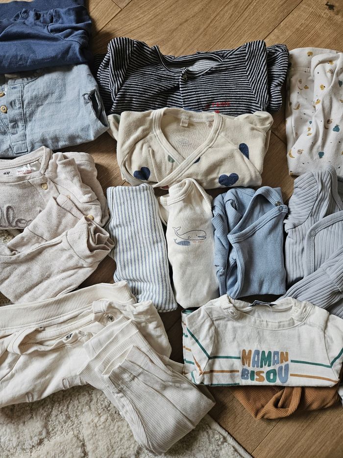 Lots de vêtements taille 1mois - photo numéro 3