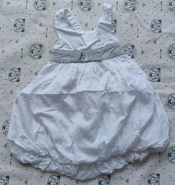 Jolie robe été taille 6 mois