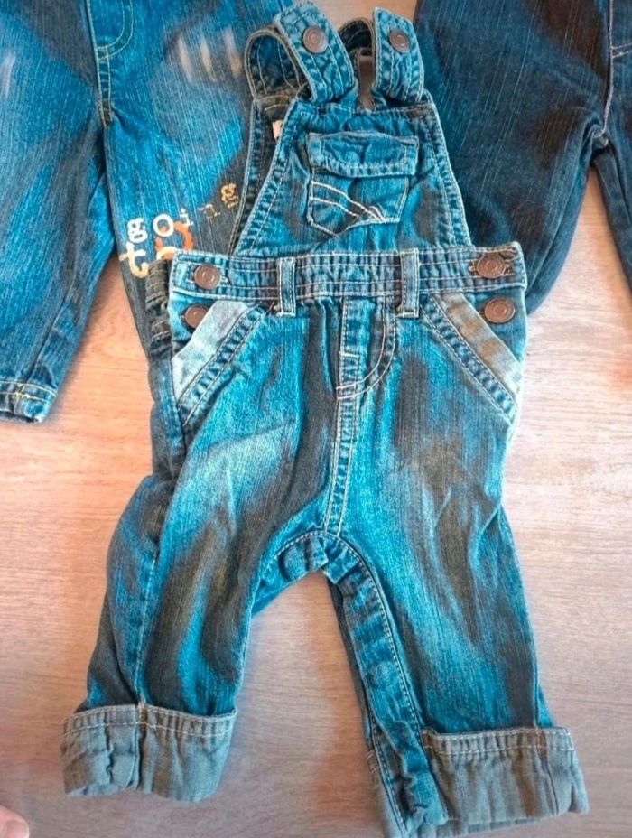 Lot de Pantalons jean taille 3 mois - Très bon état - photo numéro 4