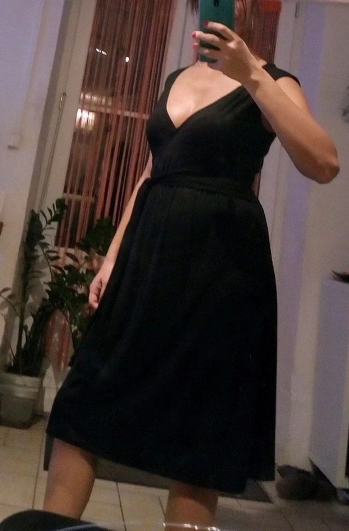 Robe portefeuille, excellent état. Taille 36/38 - photo numéro 2