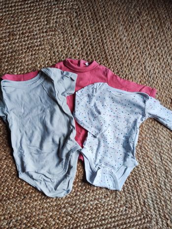 Lot 3 bodies divers filles