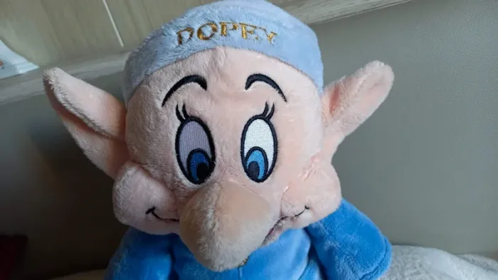 Peluche Simplet de Disney 45 cm - photo numéro 4