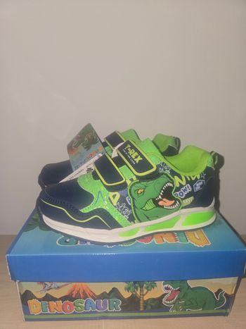 Baskets t-Rex dinosaure taille 30